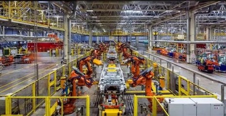 30萬預算購車新選擇 為何放棄BBA，智能座艙體驗更受青睞